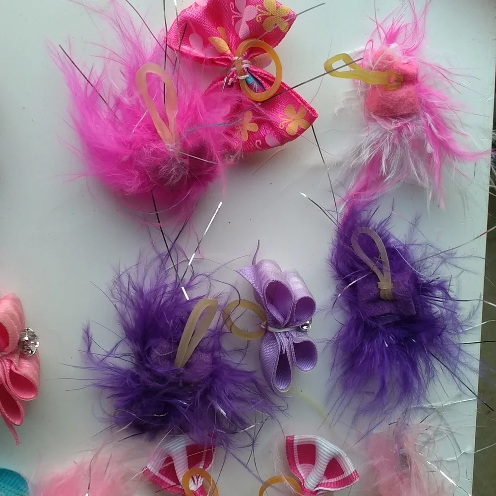 N/A feather ribbons